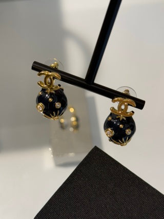 Chanel Black Pearl CC Drop Earrings – Elegant Luxury Fashion Jewelry